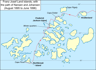 The scattered islands of the Franz Josef archipelago are depicted. A line from top right corner enters the islands and threads its way southwards, representing the journey to Cape Flora. The site of winter quarters on Frederick Jackson Island is indicated.